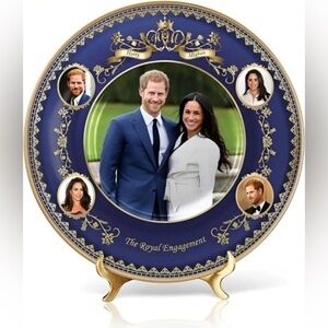 The Bradford Exchange Prince Harry & Meghan Royal Engagement Plate